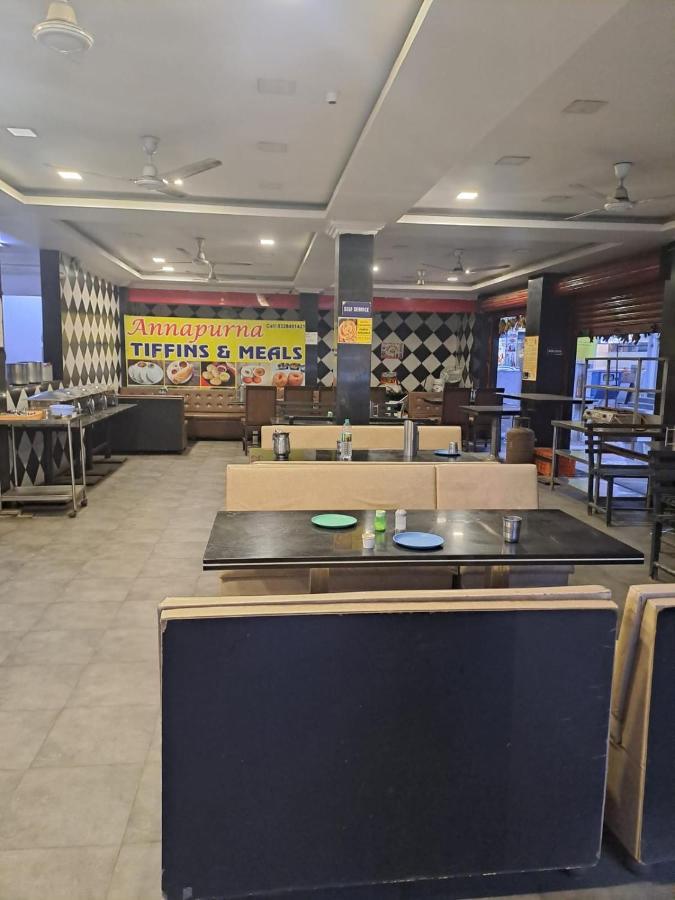 Hotel Meridian Grand شمس أباد المظهر الخارجي الصورة